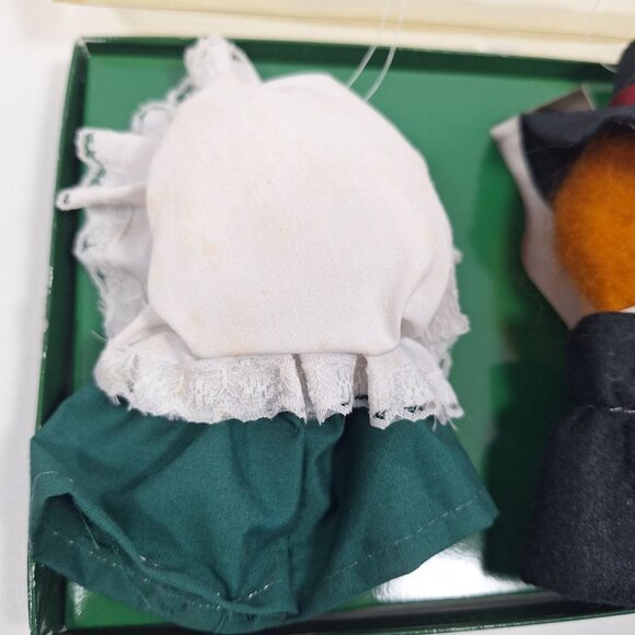 A Christmas Carol Heritage Village Tiny Tim Bob Cratchit Scrooge Heads 1988 Lot - Picture 6 of 16